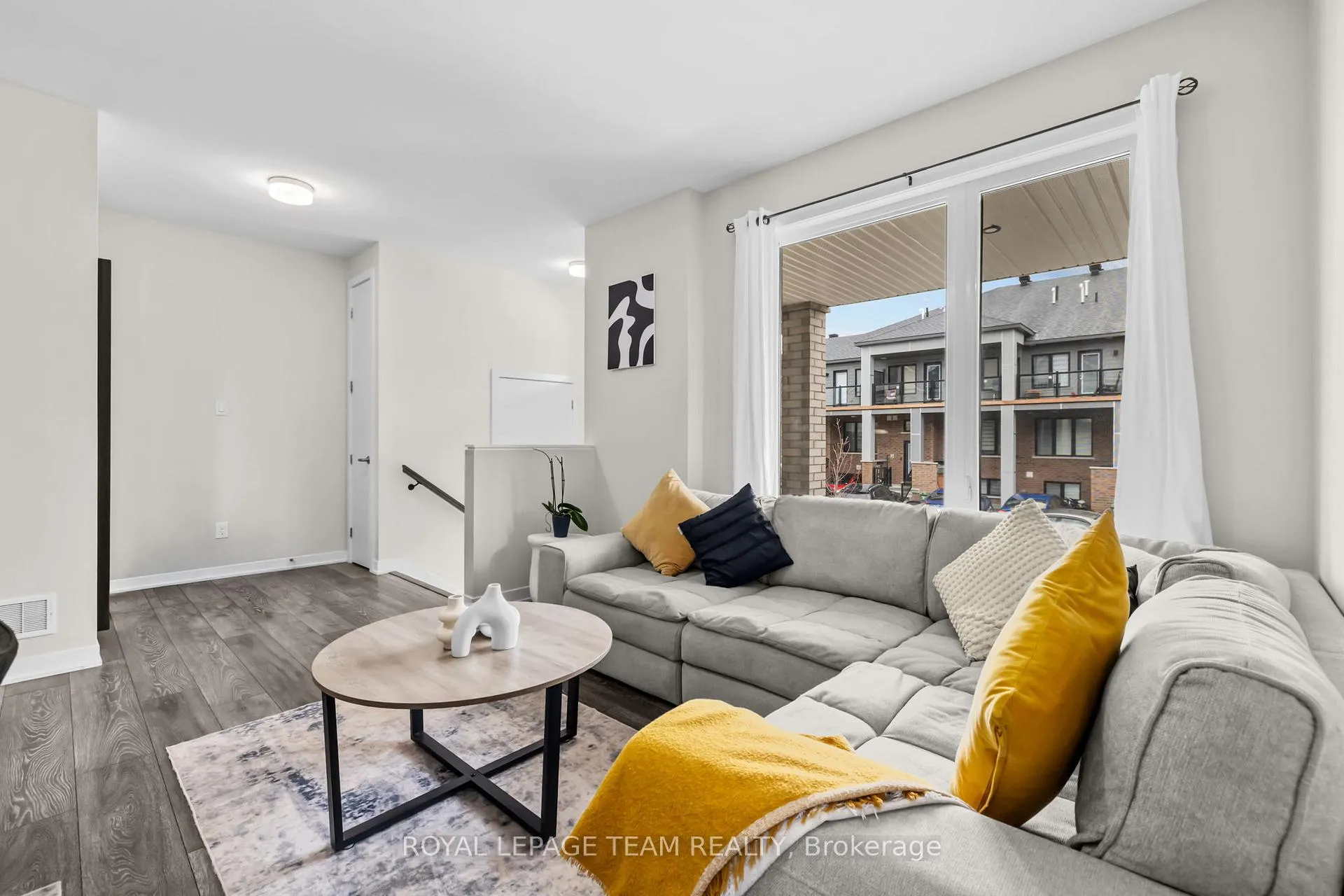 Photo 4 of 233 Speckled Alder Row, Ottawa, Barrhaven - Half Moon Bay — HOMEH