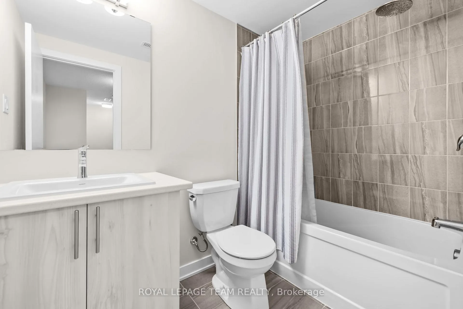 Photo 29 of 233 Speckled Alder Row, Ottawa, Barrhaven - Half Moon Bay — HOMEH