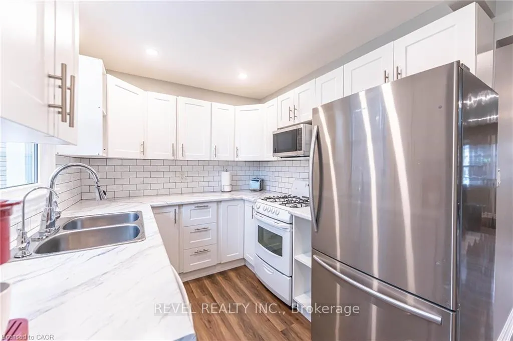 Photo 12 of 140 Royal Avenue, Hamilton, Ainslie Wood — HOMEH