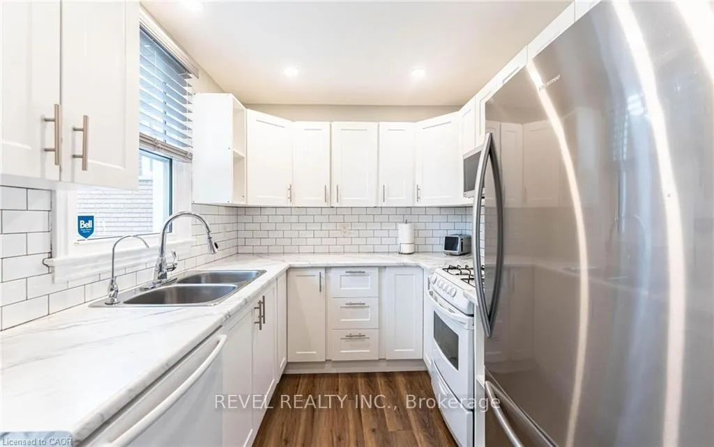 Photo 15 of 140 Royal Avenue, Hamilton, Ainslie Wood — HOMEH