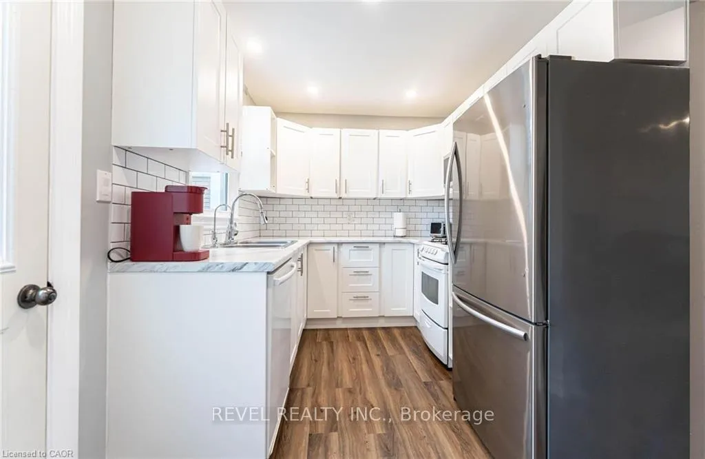 Photo 16 of 140 Royal Avenue, Hamilton, Ainslie Wood — HOMEH
