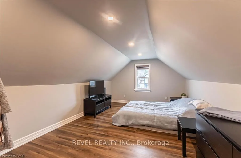 Photo 25 of 140 Royal Avenue, Hamilton, Ainslie Wood — HOMEH