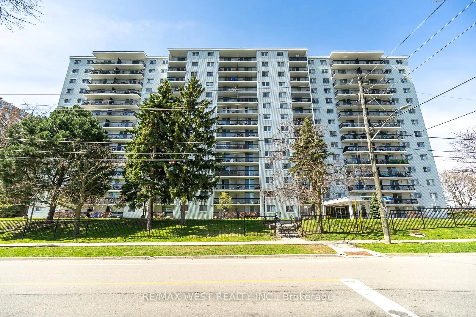 Front of Unit 310, 1100 Caven Street