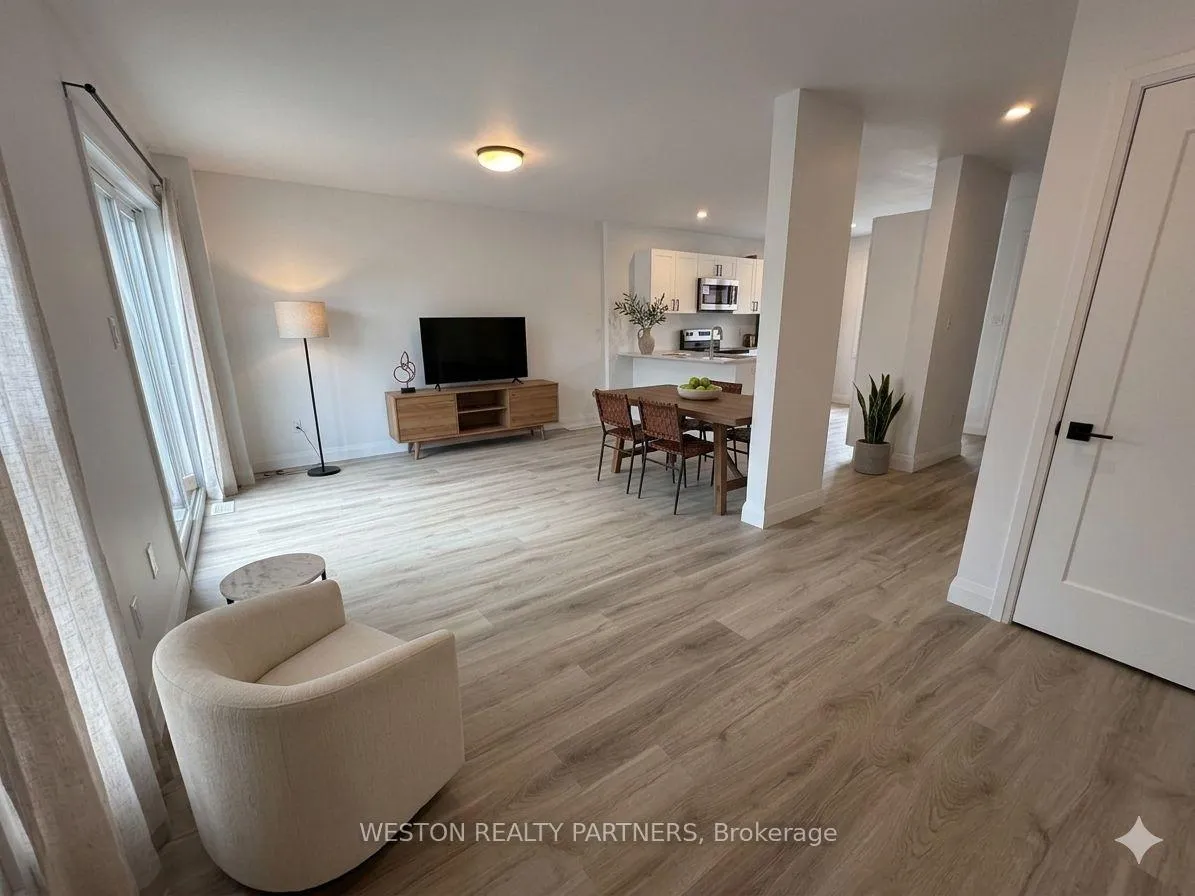 Photo 3 of Unit 37, 3030 Driftwood Drive, Burlington, Brant Hills — HOMEH