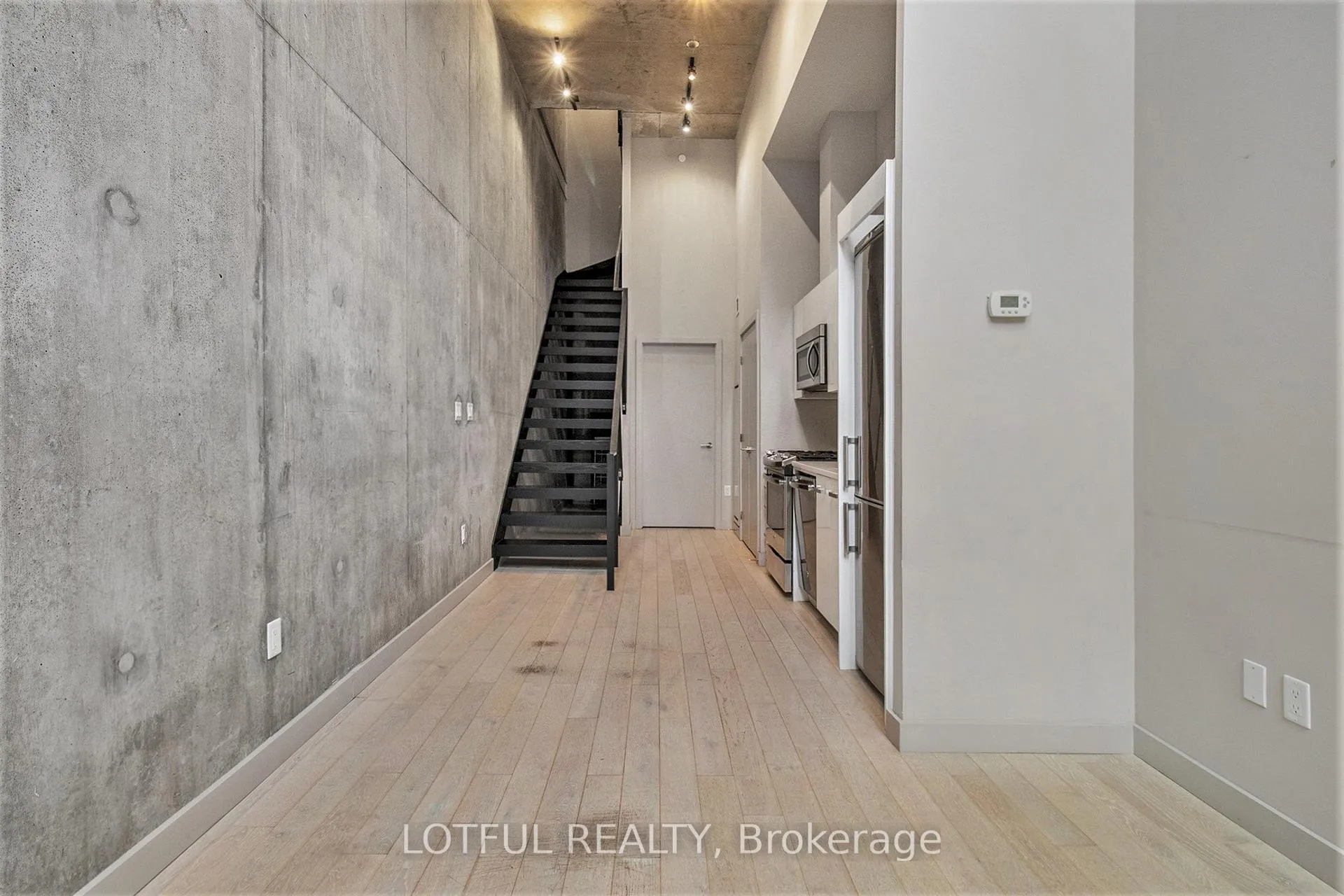 Photo 3 of 334 Gloucester Street, Ottawa, Ottawa Centre — HOMEH