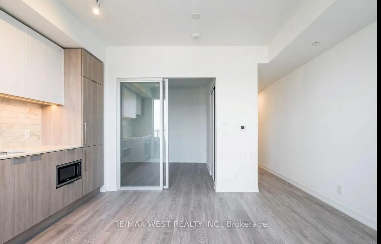 Photo 6 of Unit 1209, 2020 Bathurst Street, Toronto, Humewood-Cedarvale — HOMEH