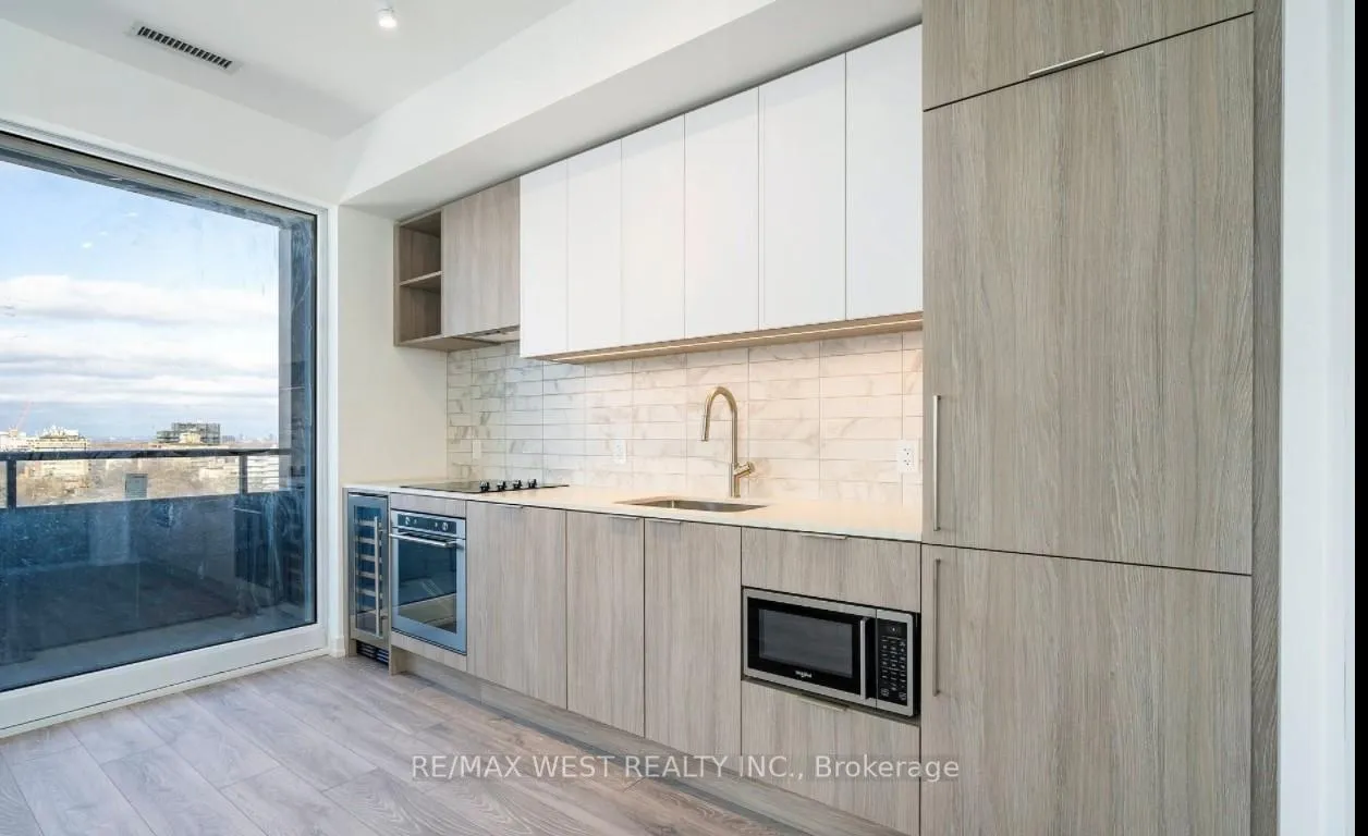 Photo 10 of Unit 1209, 2020 Bathurst Street, Toronto, Humewood-Cedarvale — HOMEH