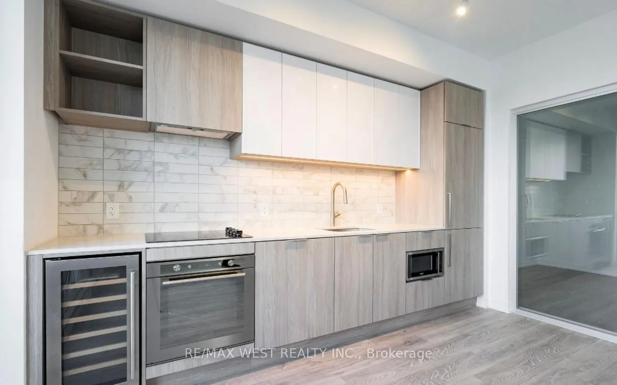 Photo 12 of Unit 1209, 2020 Bathurst Street, Toronto, Humewood-Cedarvale — HOMEH