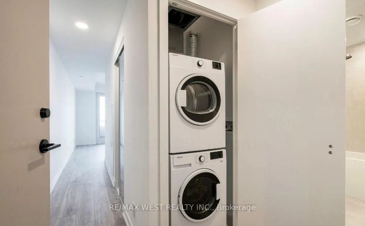 Photo 19 of Unit 1209, 2020 Bathurst Street, Toronto, Humewood-Cedarvale — HOMEH