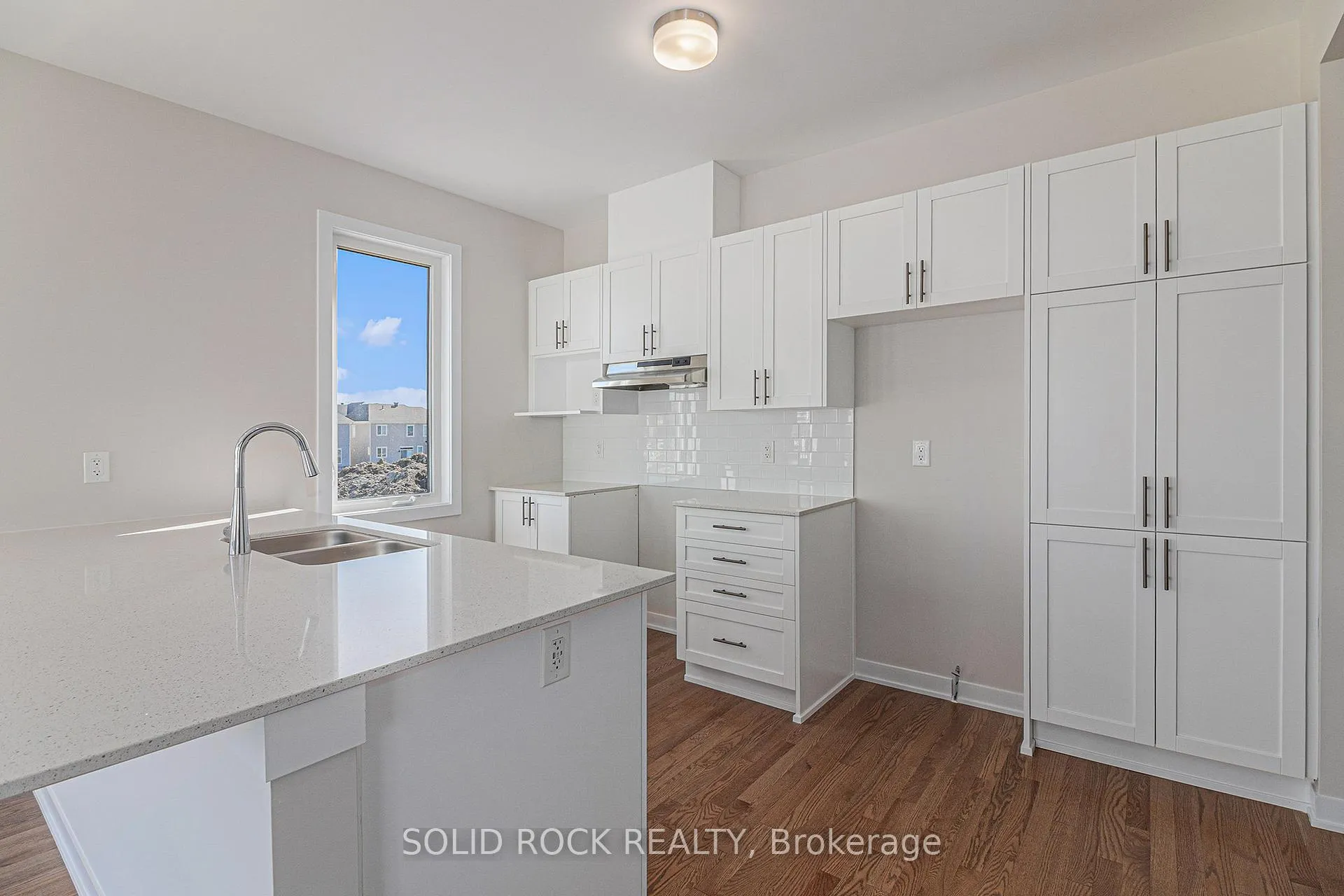 Photo 7 of 208 Beebalm Crescent, Ottawa, Barrhaven - Half Moon Bay — HOMEH