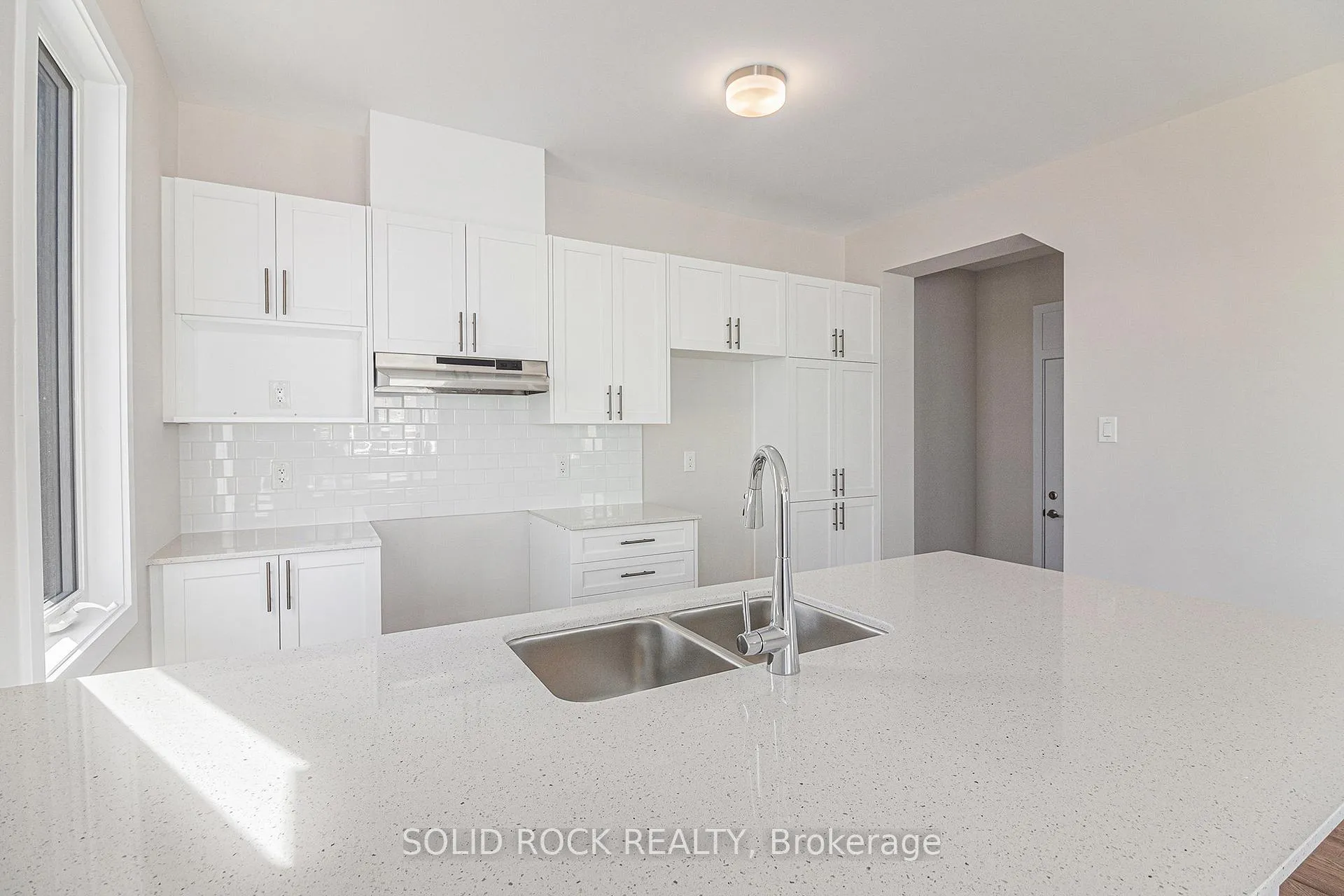 Photo 9 of 208 Beebalm Crescent, Ottawa, Barrhaven - Half Moon Bay — HOMEH