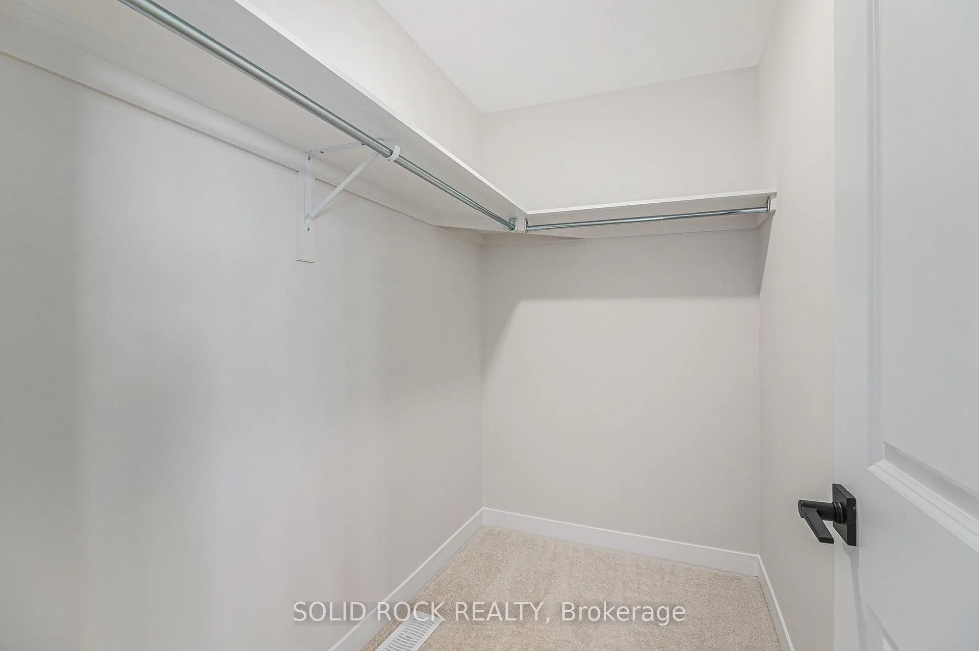 Photo 13 of 208 Beebalm Crescent, Ottawa, Barrhaven - Half Moon Bay — HOMEH