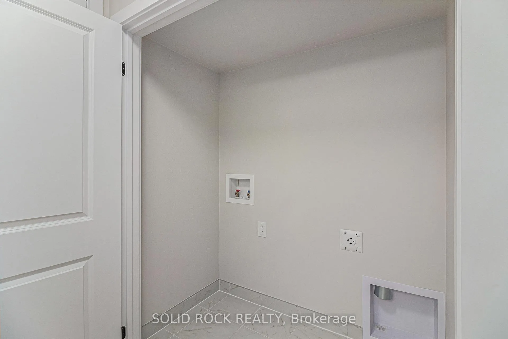 Photo 20 of 208 Beebalm Crescent, Ottawa, Barrhaven - Half Moon Bay — HOMEH