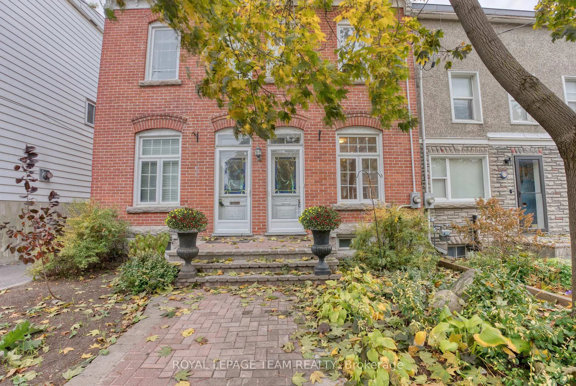 Photo 1 of 87 Guigues Avenue, Ottawa, Lower Town/Byward Market — HOMEH