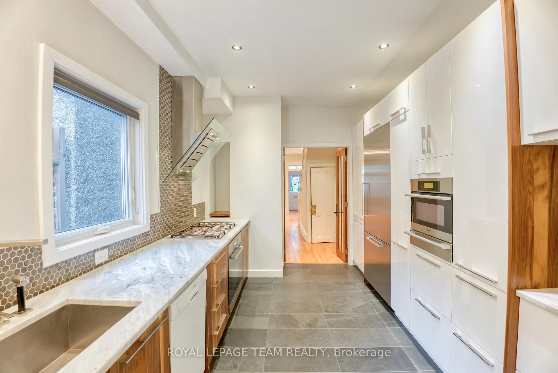 Photo 12 of 87 Guigues Avenue, Ottawa, Lower Town/Byward Market — HOMEH