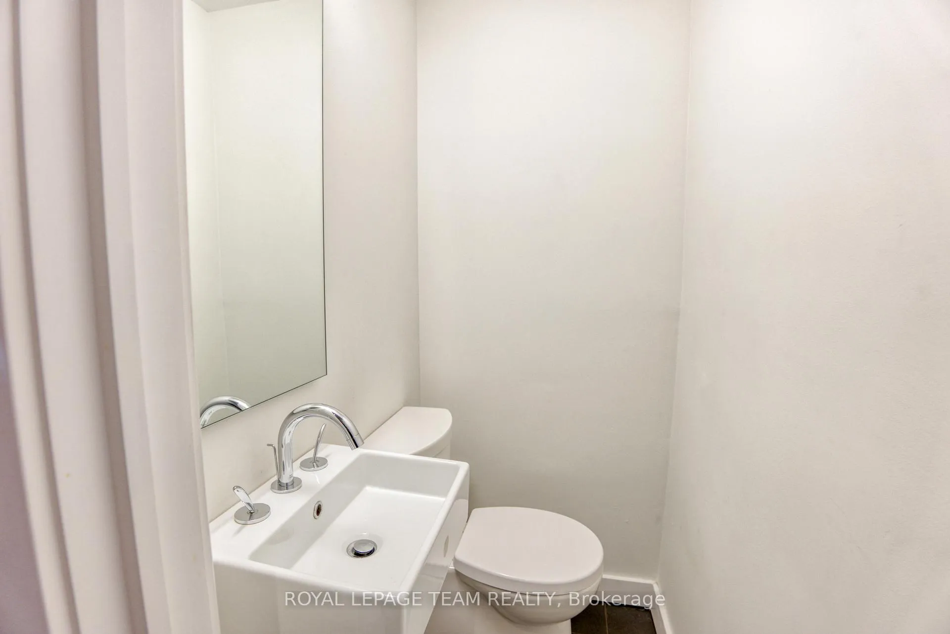 Photo 15 of 87 Guigues Avenue, Ottawa, Lower Town/Byward Market — HOMEH