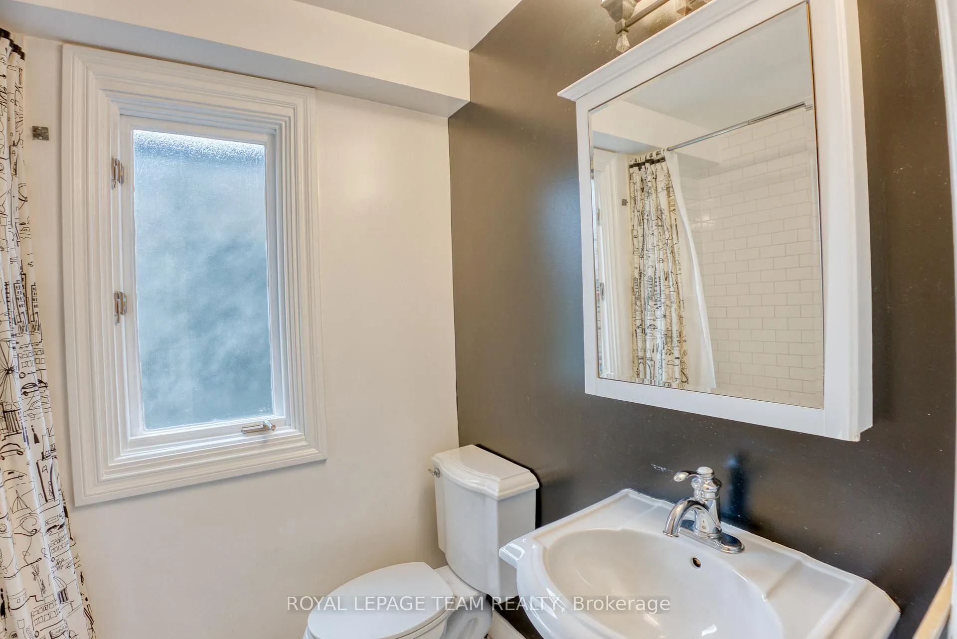 Photo 23 of 87 Guigues Avenue, Ottawa, Lower Town/Byward Market — HOMEH
