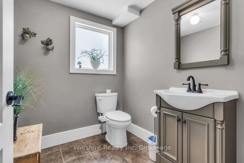 Photo 14 of 32 Devon Court, Tillsonburg — HOMEH
