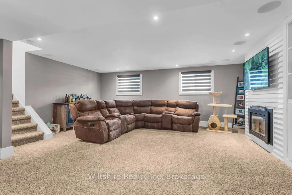 Photo 17 of 32 Devon Court, Tillsonburg — HOMEH