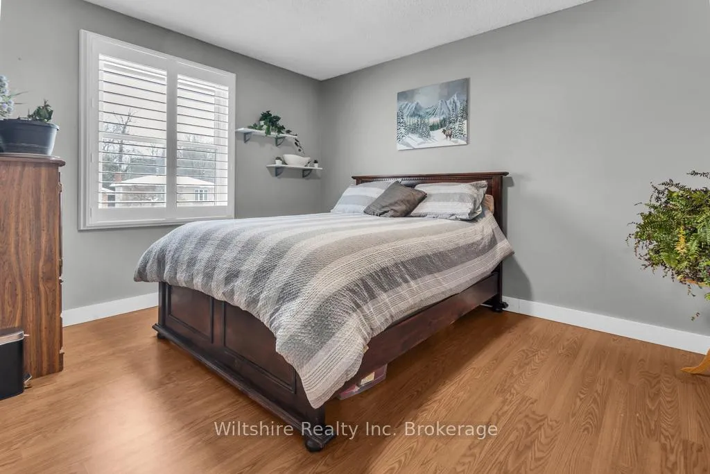 Photo 20 of 32 Devon Court, Tillsonburg — HOMEH