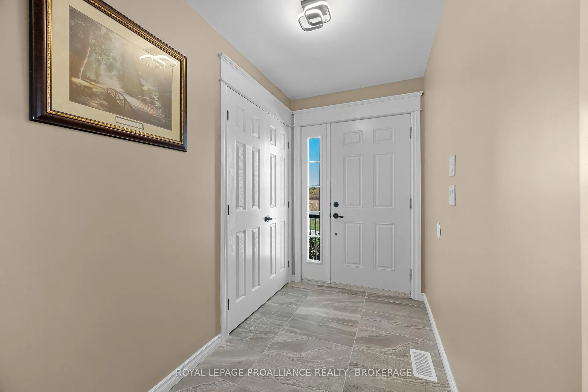 Photo 6 of 103 Hineman Street, Kingston, City North of 401 — HOMEH
