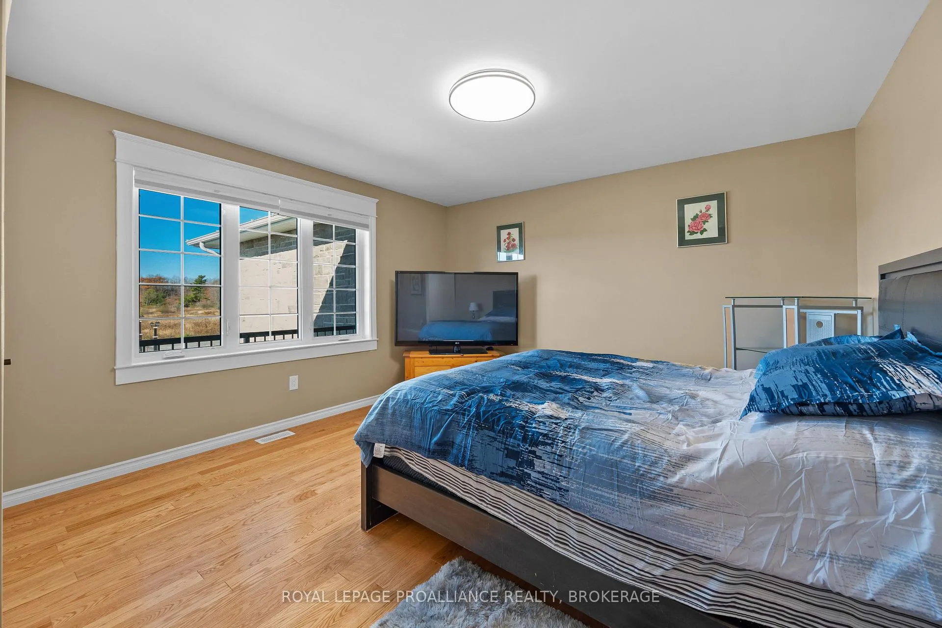 Photo 7 of 103 Hineman Street, Kingston, City North of 401 — HOMEH
