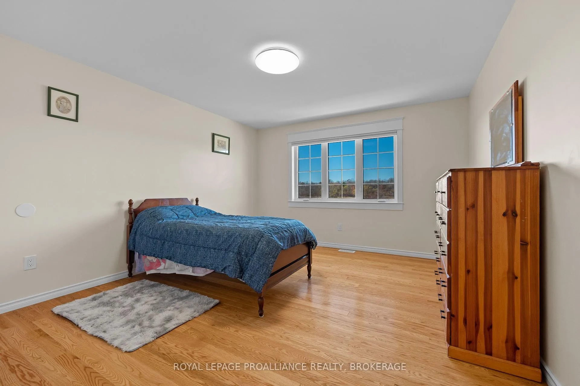 Photo 19 of 103 Hineman Street, Kingston, City North of 401 — HOMEH