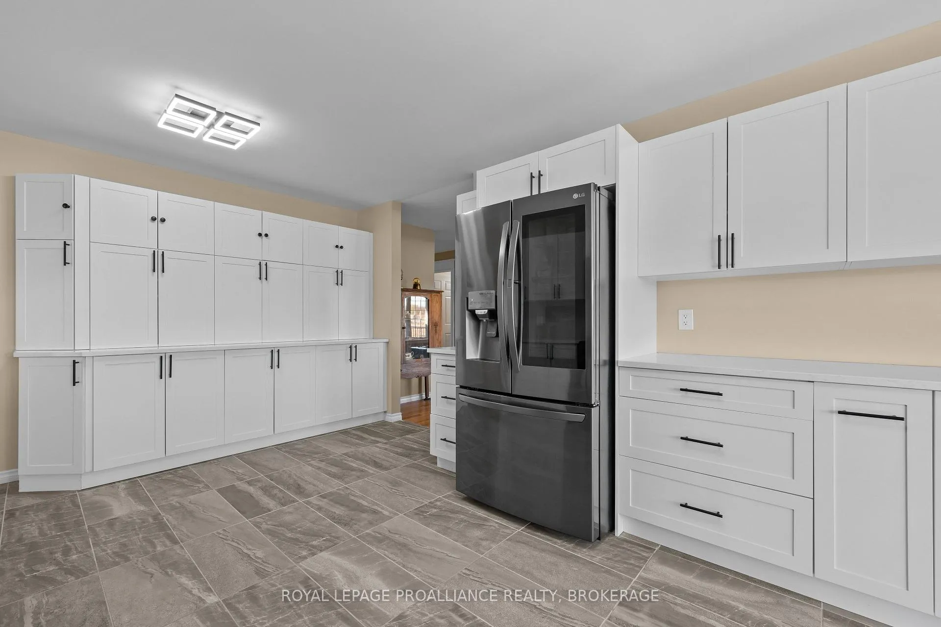 Photo 23 of 103 Hineman Street, Kingston, City North of 401 — HOMEH