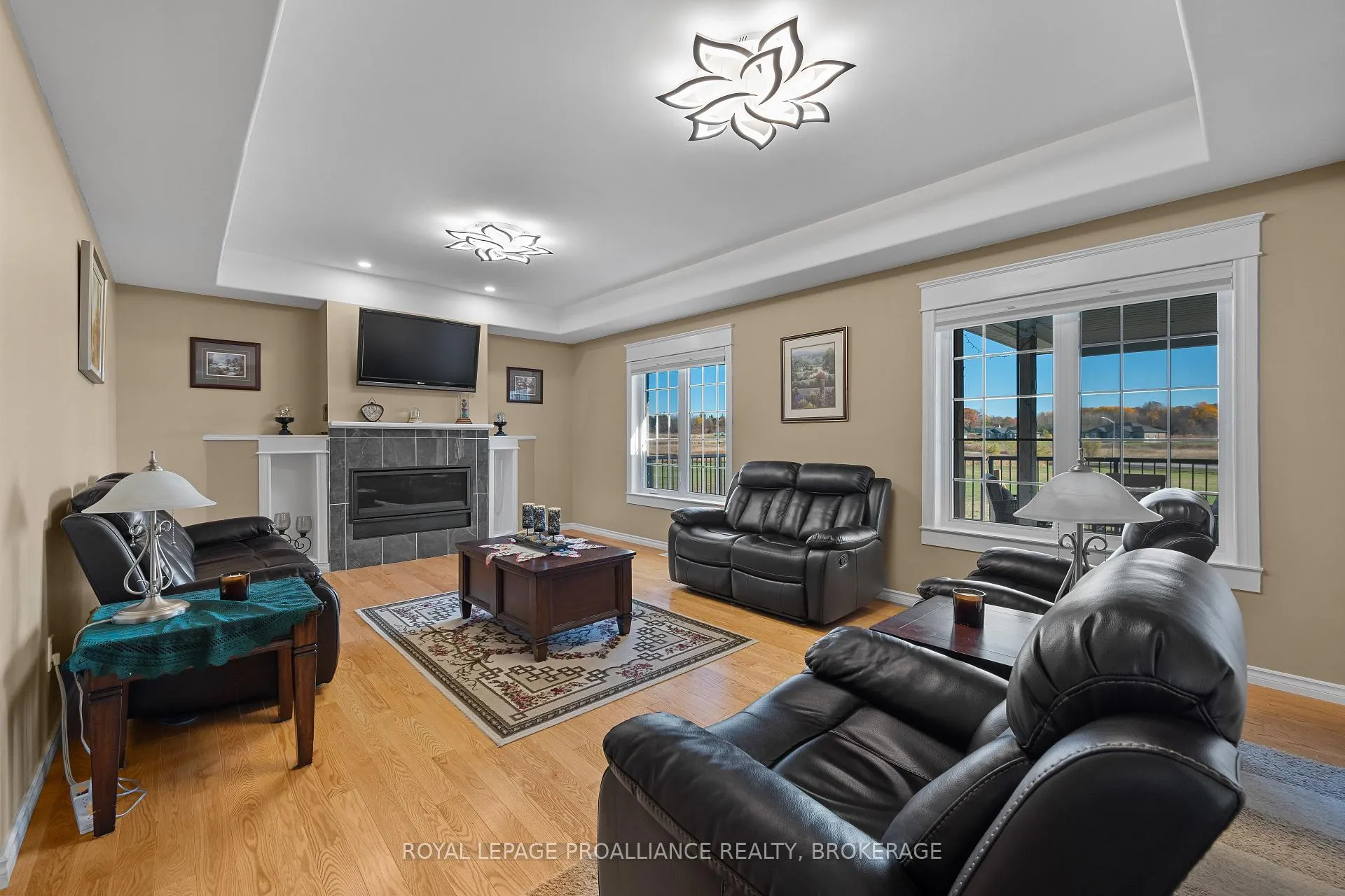Photo 28 of 103 Hineman Street, Kingston, City North of 401 — HOMEH