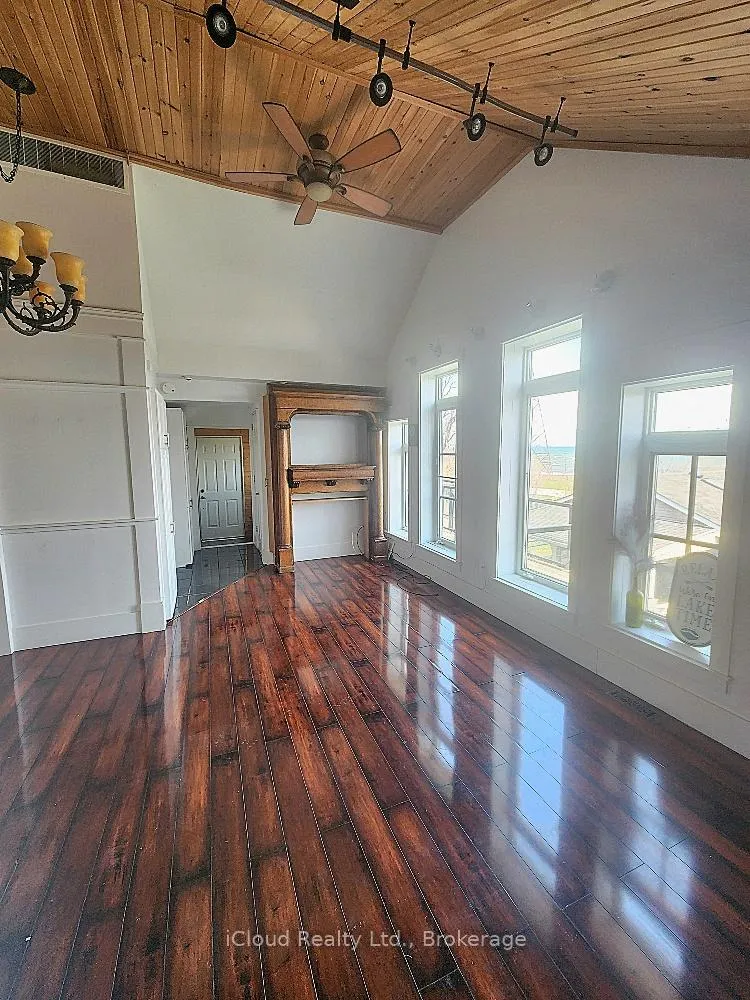 Photo 3 of 645 Beach Boulevard, Hamilton, Hamilton Beach — HOMEH