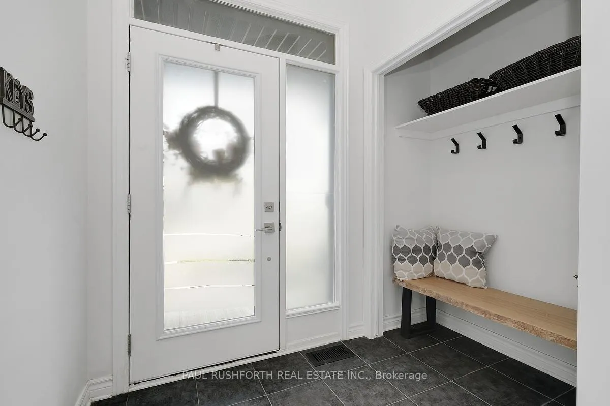 Photo 2 of 804 Chipping Circle, Ottawa, Riverside South/Gloucester Glen — HOMEH