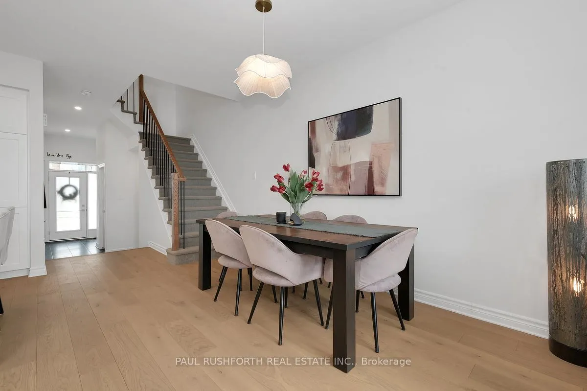 Photo 8 of 804 Chipping Circle, Ottawa, Riverside South/Gloucester Glen — HOMEH