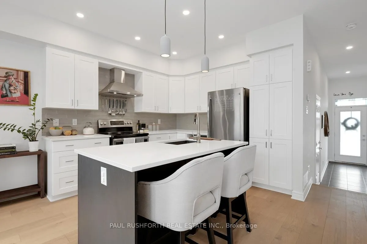 Photo 11 of 804 Chipping Circle, Ottawa, Riverside South/Gloucester Glen — HOMEH