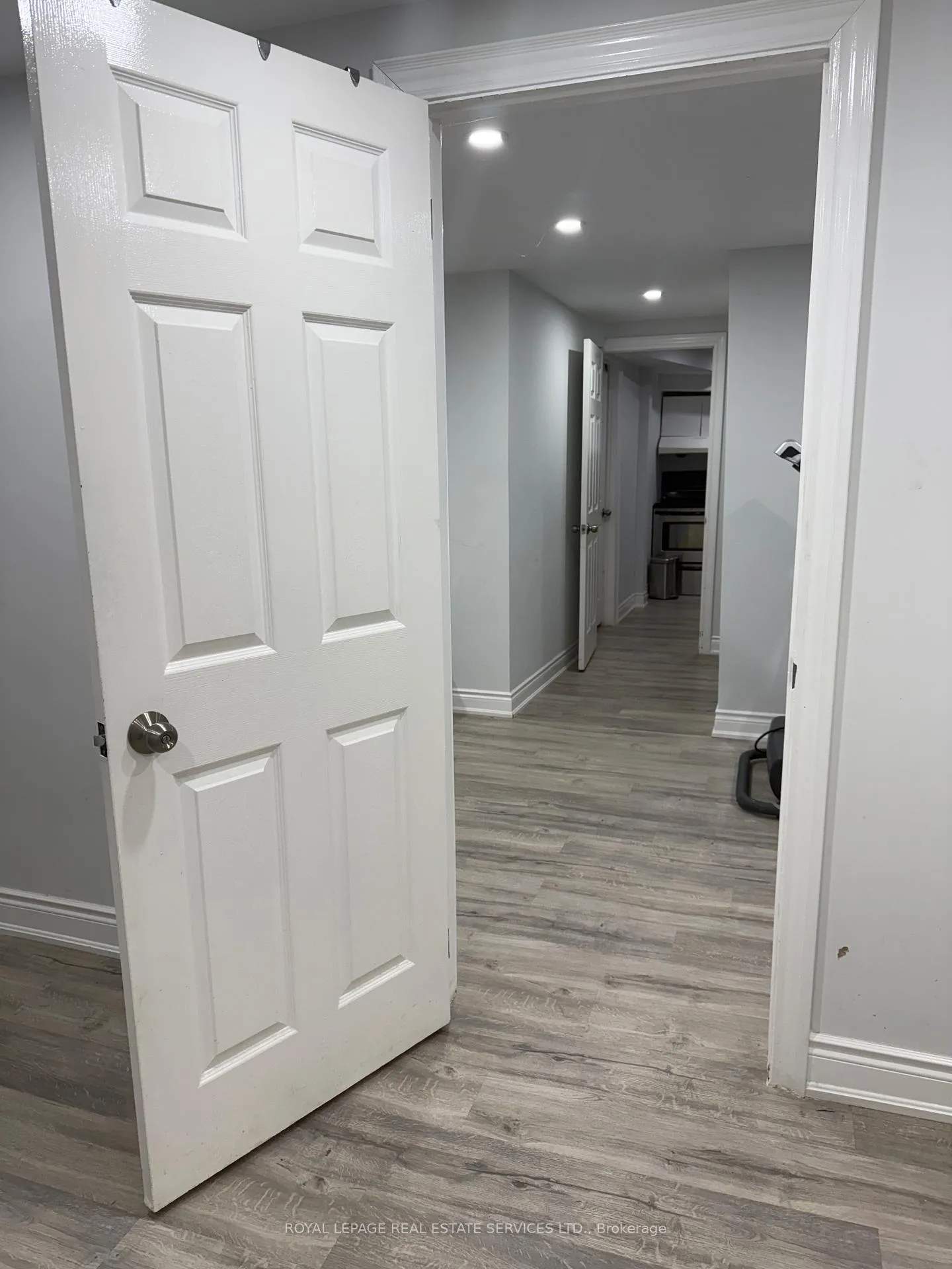 Photo 6 of Unit Bsmt, 858 Khan Crescent, Mississauga, East Credit — HOMEH