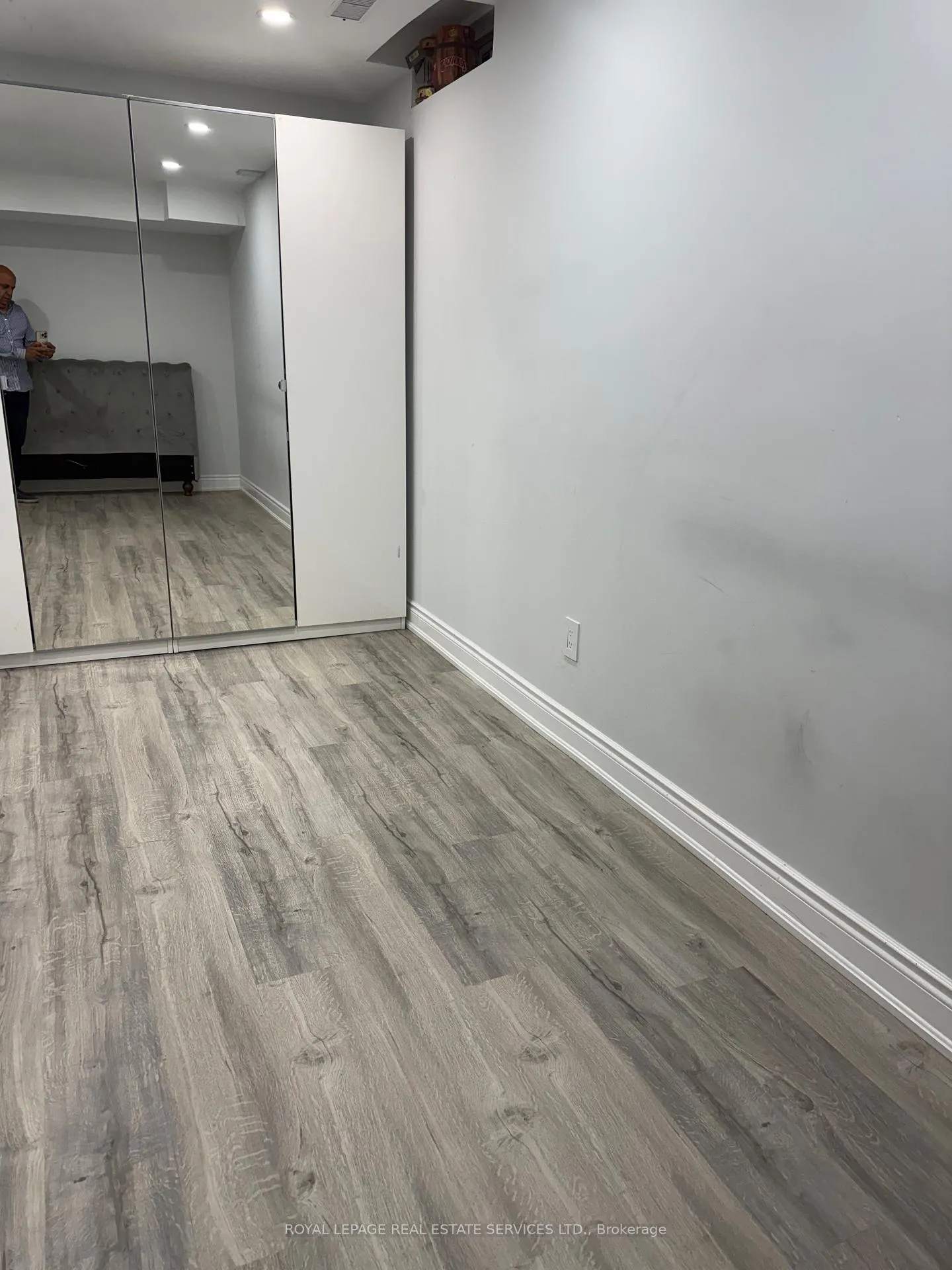 Photo 9 of Unit Bsmt, 858 Khan Crescent, Mississauga, East Credit — HOMEH