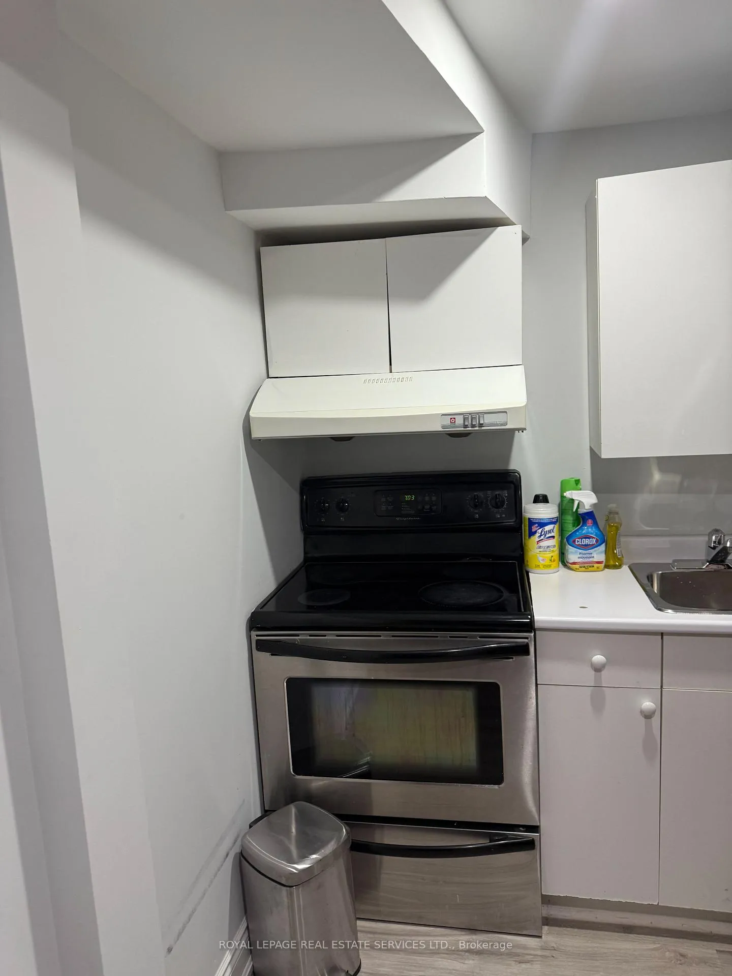 Photo 14 of Unit Bsmt, 858 Khan Crescent, Mississauga, East Credit — HOMEH
