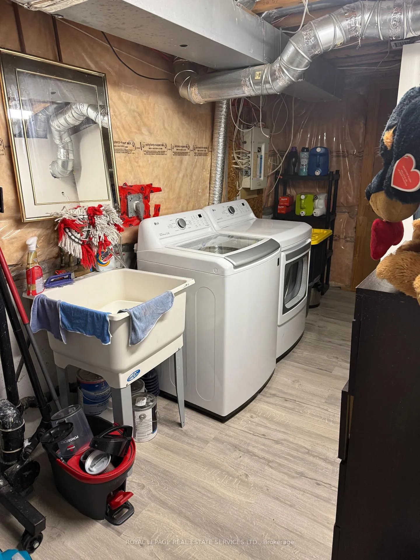 Photo 18 of Unit Bsmt, 858 Khan Crescent, Mississauga, East Credit — HOMEH