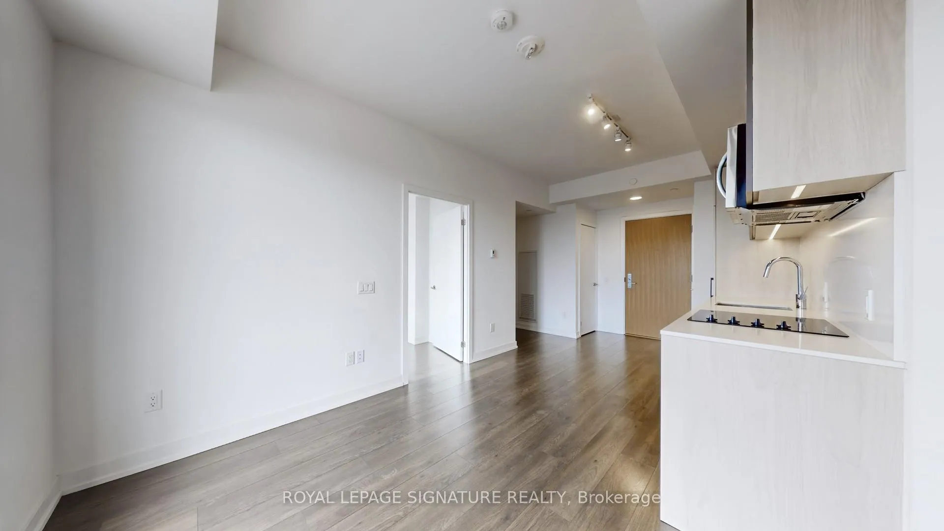 Photo 10 of Unit 633, 150 Logan Avenue, Toronto, South Riverdale — HOMEH