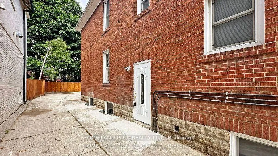 Photo 14 of Unit Unit 1, 919 Avenue Road, Toronto, Yonge-Eglinton — HOMEH