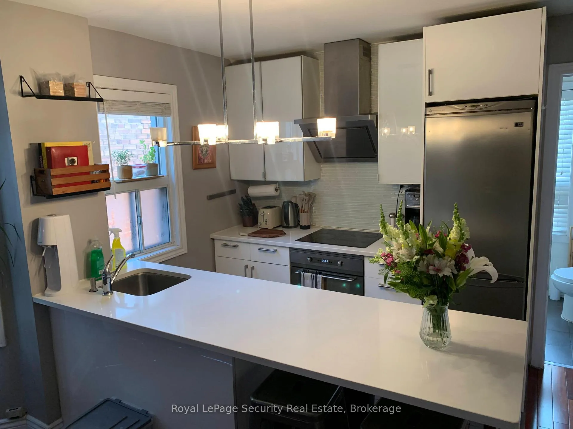 Photo 8 of Unit 2nd & 3rd Floor, 380 Crawford Street, Toronto, Trinity-Bellwoods — HOMEH
