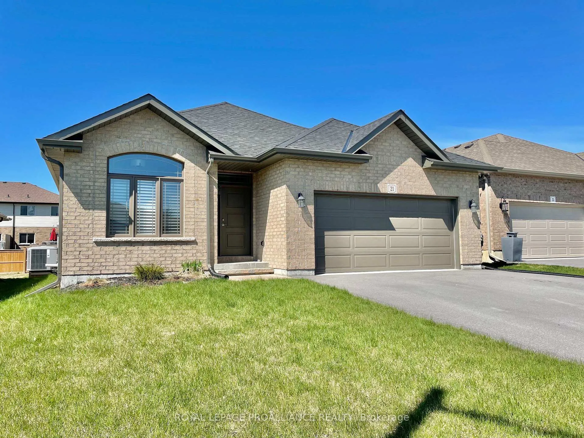 Photo 1 of 21 Stonecrest Boulevard, Quinte West, Sidney Ward — HOMEH