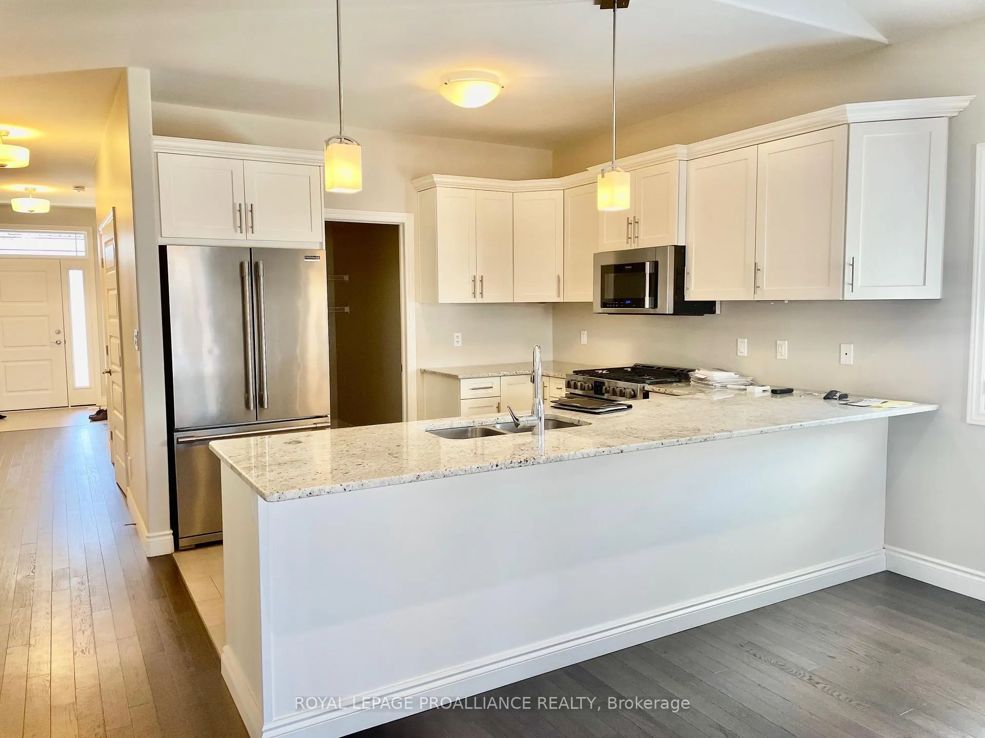 Photo 2 of 21 Stonecrest Boulevard, Quinte West, Sidney Ward — HOMEH