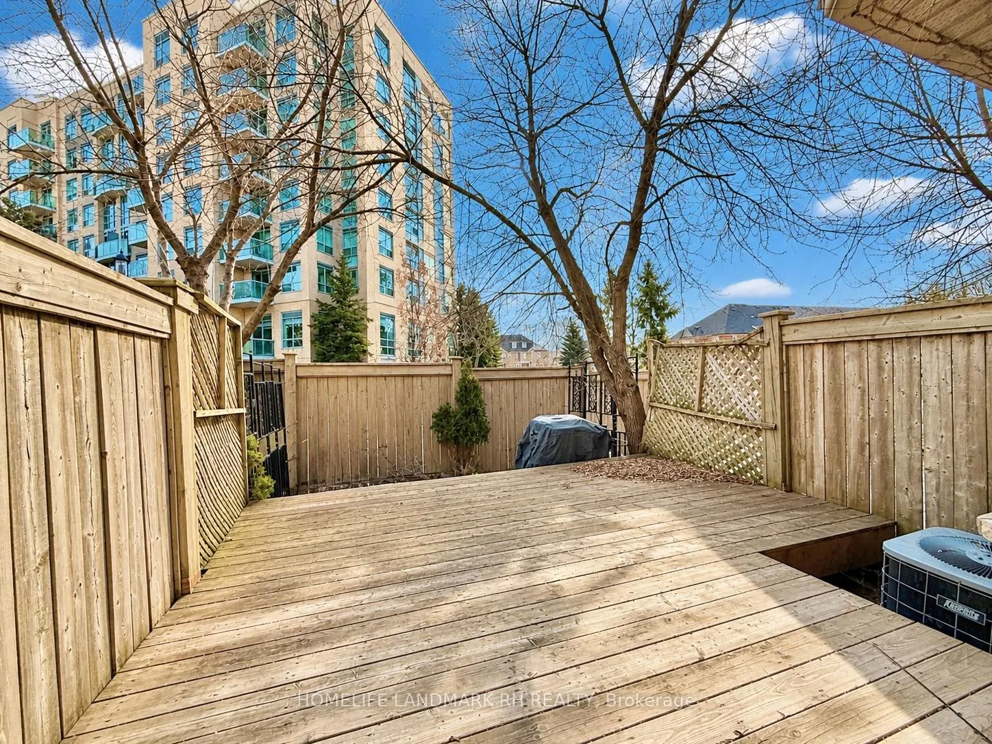 Photo 15 of 5 Coburg Crescent, Richmond Hill, Langstaff — HOMEH