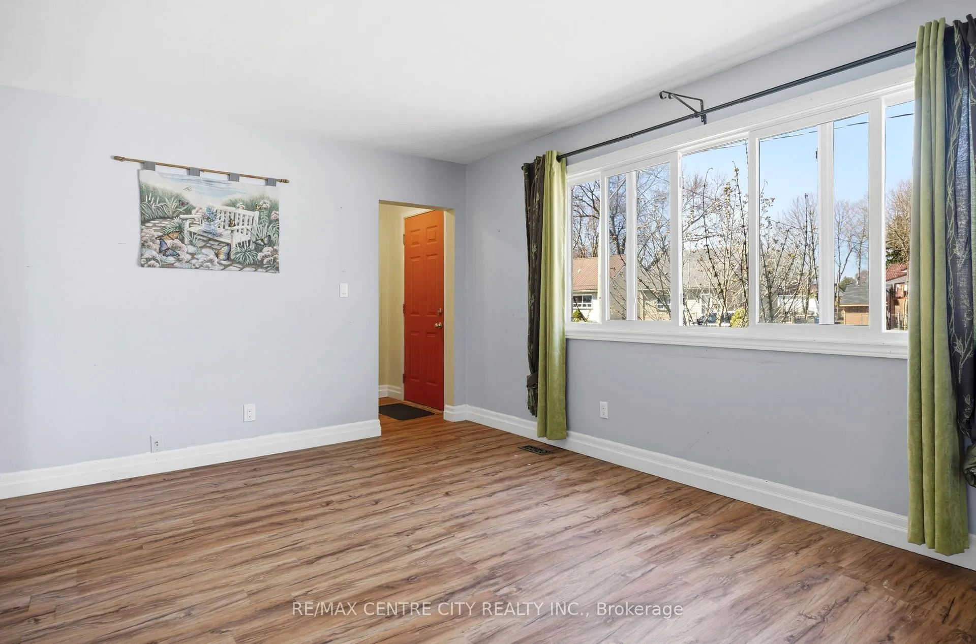 Photo 7 of 64 Dunkirk Drive, St. Thomas — HOMEH
