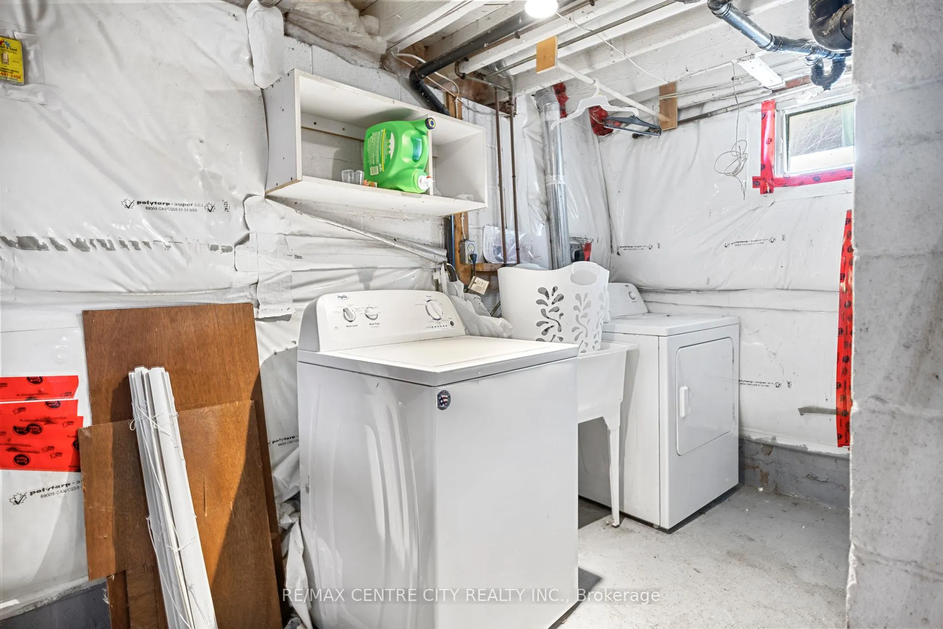 Photo 15 of 64 Dunkirk Drive, St. Thomas — HOMEH