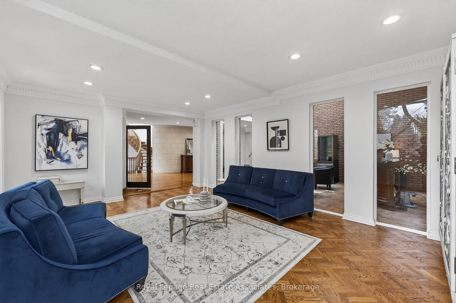 Photo 7 of 12 Westmount Park Road, Etobicoke, Humber Heights — HOMEH
