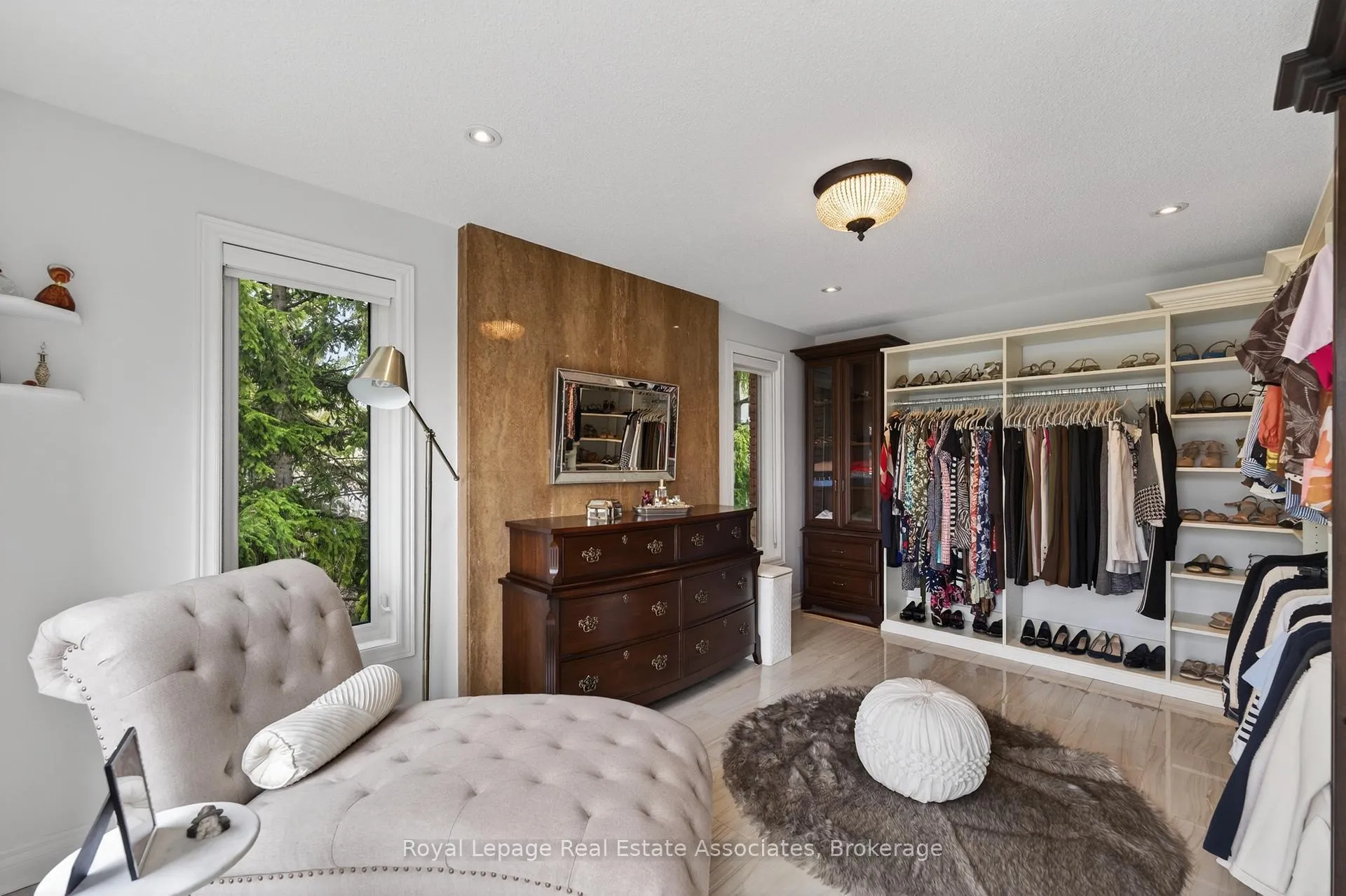 Photo 26 of 12 Westmount Park Road, Etobicoke, Humber Heights — HOMEH