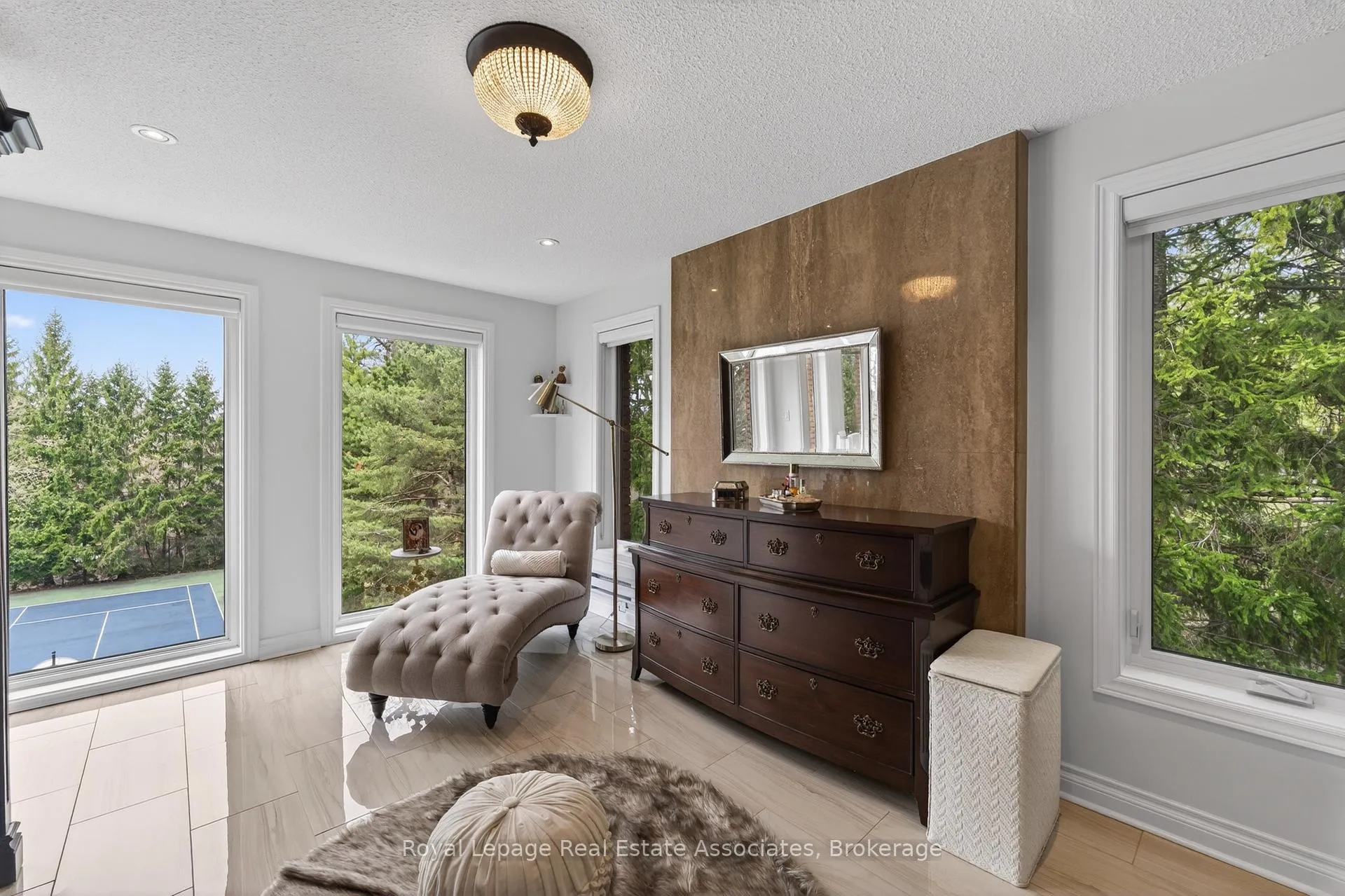 Photo 27 of 12 Westmount Park Road, Etobicoke, Humber Heights — HOMEH