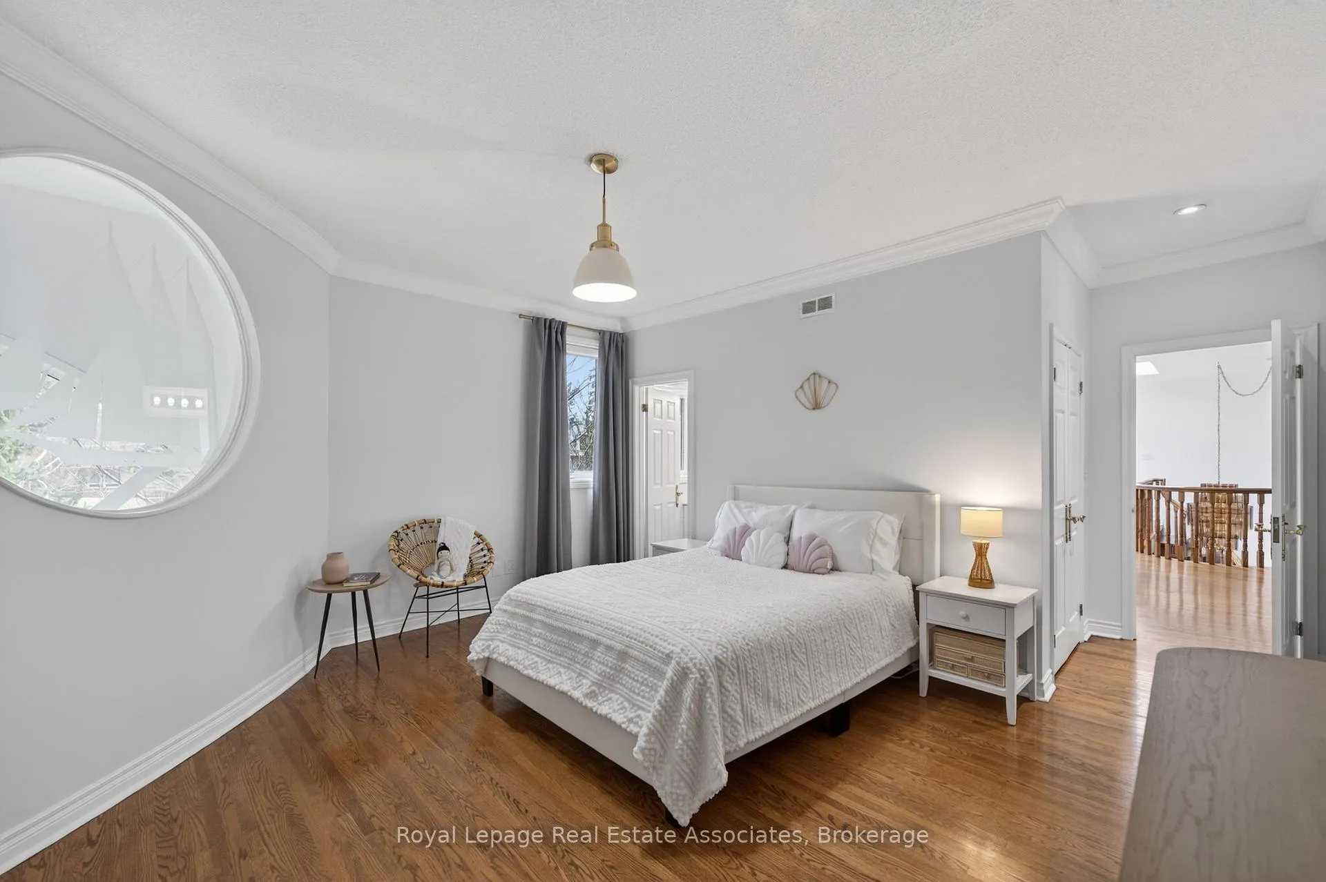 Photo 34 of 12 Westmount Park Road, Etobicoke, Humber Heights — HOMEH
