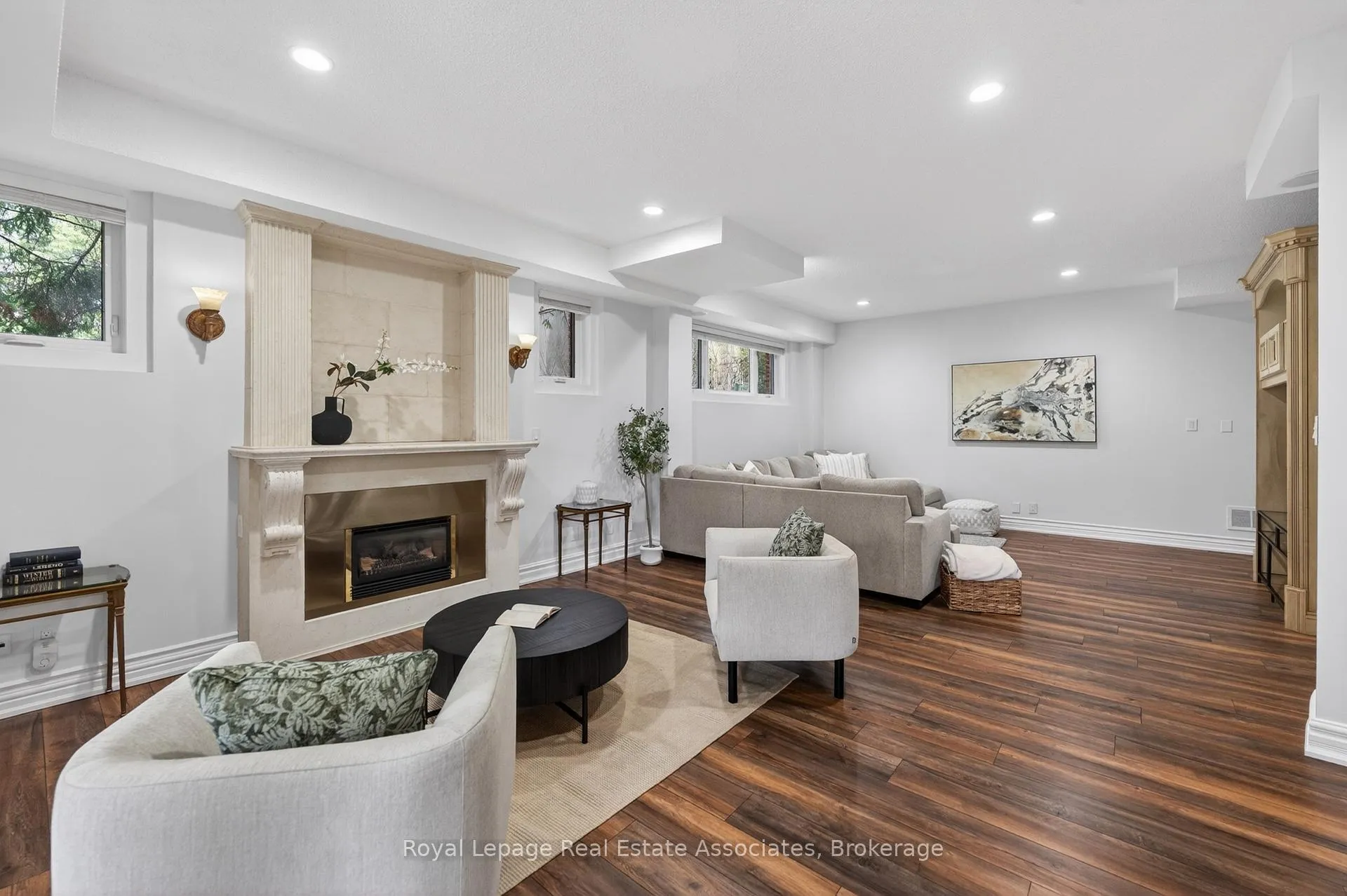 Photo 37 of 12 Westmount Park Road, Etobicoke, Humber Heights — HOMEH